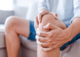 Man with joint pain in his knee